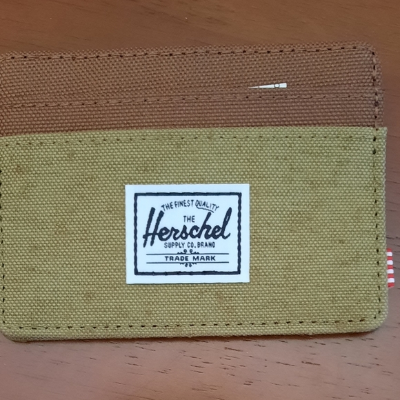 Herschel Wallet - Picture 4 of 5